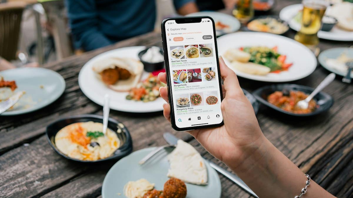 Za 129 korun měsíčně jídlo za půlku ceny. Česká aplikace láká zákazníky zpátky do restaurací