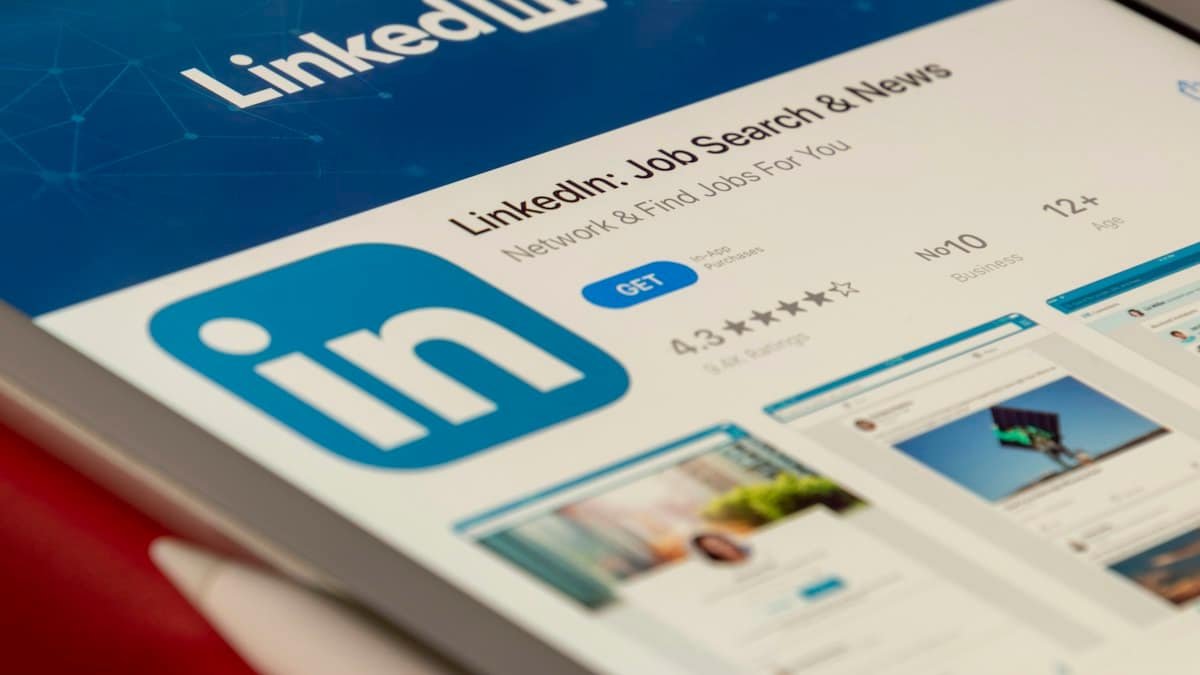 LinkedIn pro majitele restaurací a šéfkuchaře: průvodce