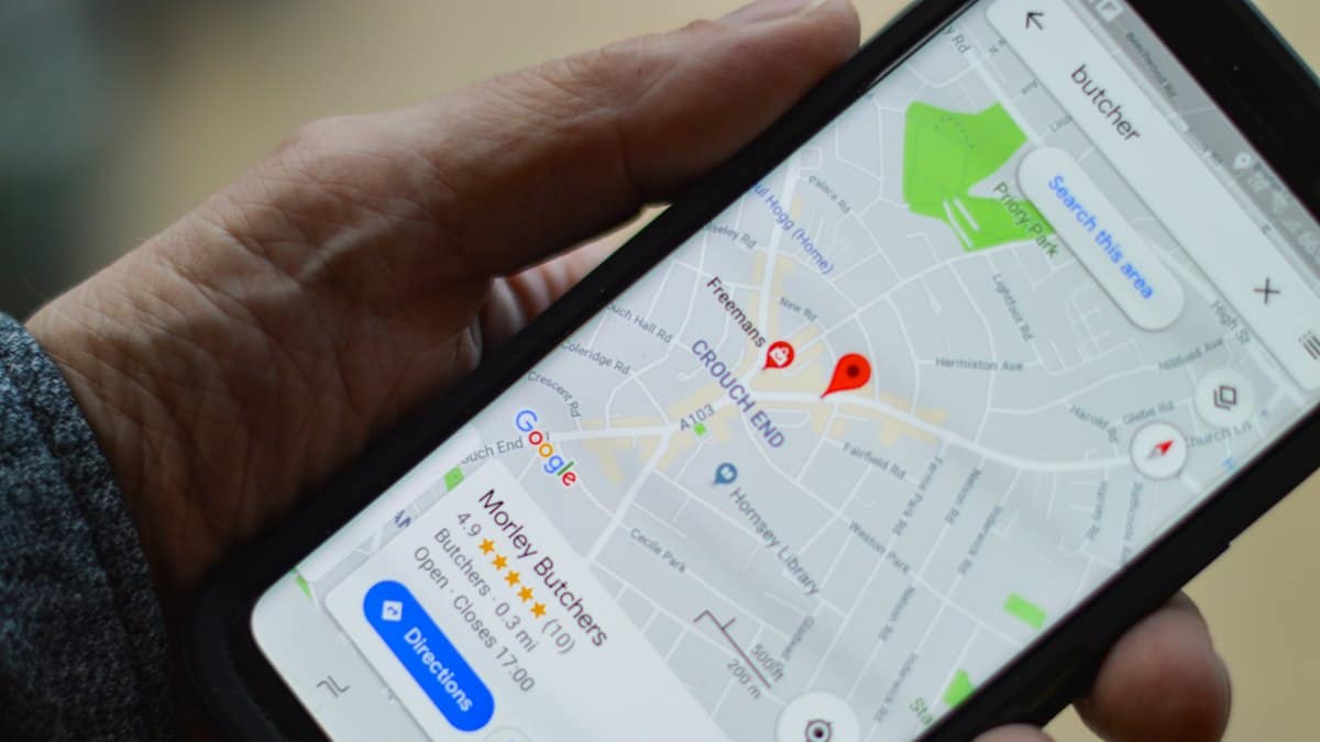 Navigace k restauraci: mapy, pin, vchod a lokální SEO