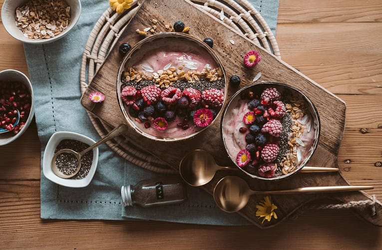 Learning How to Create Perfectly Balanced Smoothie Bowls