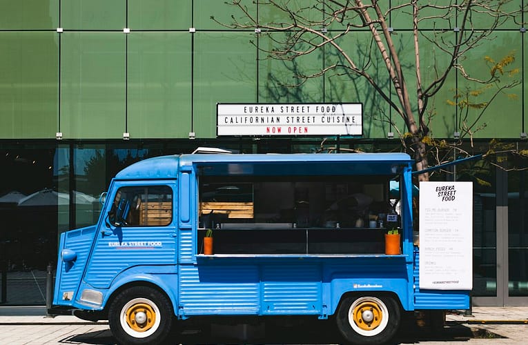 Farmář, hoteliér a majitel food trucku v jednom kraluje plzeňským živnostníkům. Mezi firmami uspěl RTsoft